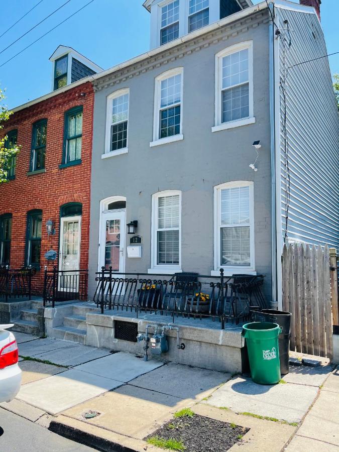 Industrial Brick Townhouse In Downtown Lancaster Villa Exteriör bild